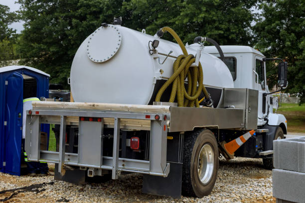 Best Affordable portable toilet rental  in Lake Hallie, WI